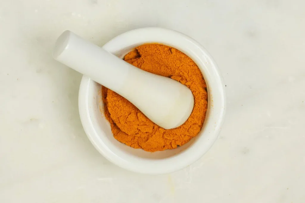 Turmeric helps to protect the liver against damage caused by free radicals and toxins.